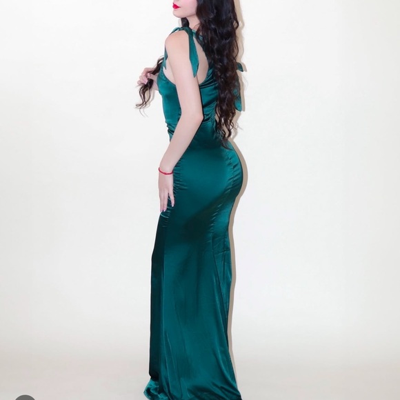 SHEIN Dress - Picture 2 of 2